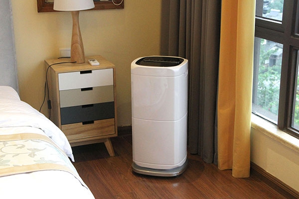 你好，我叫“回南天”，你看这水珠多爱我！