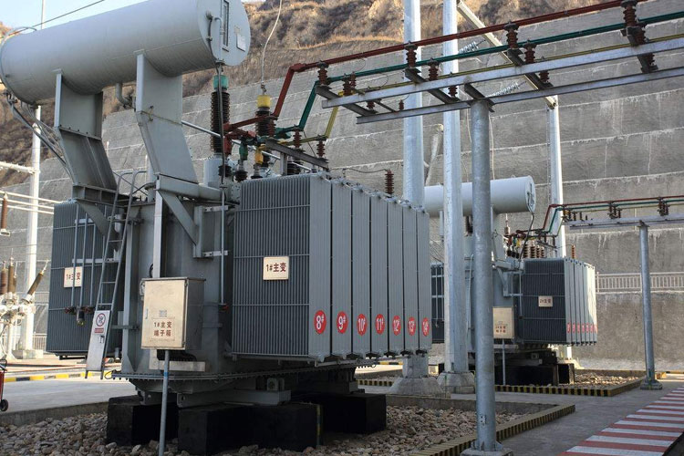 1529629525961370.jpg 变压器.jpg